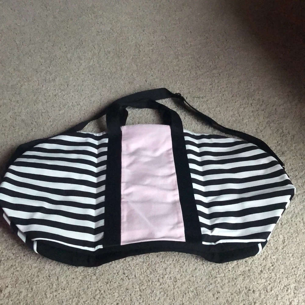 VICTORIA’S SECRET TOTE BAG